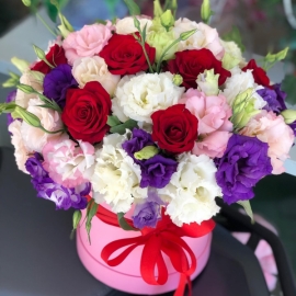  Alanya Blumenlieferung in Box Mix Flowers
